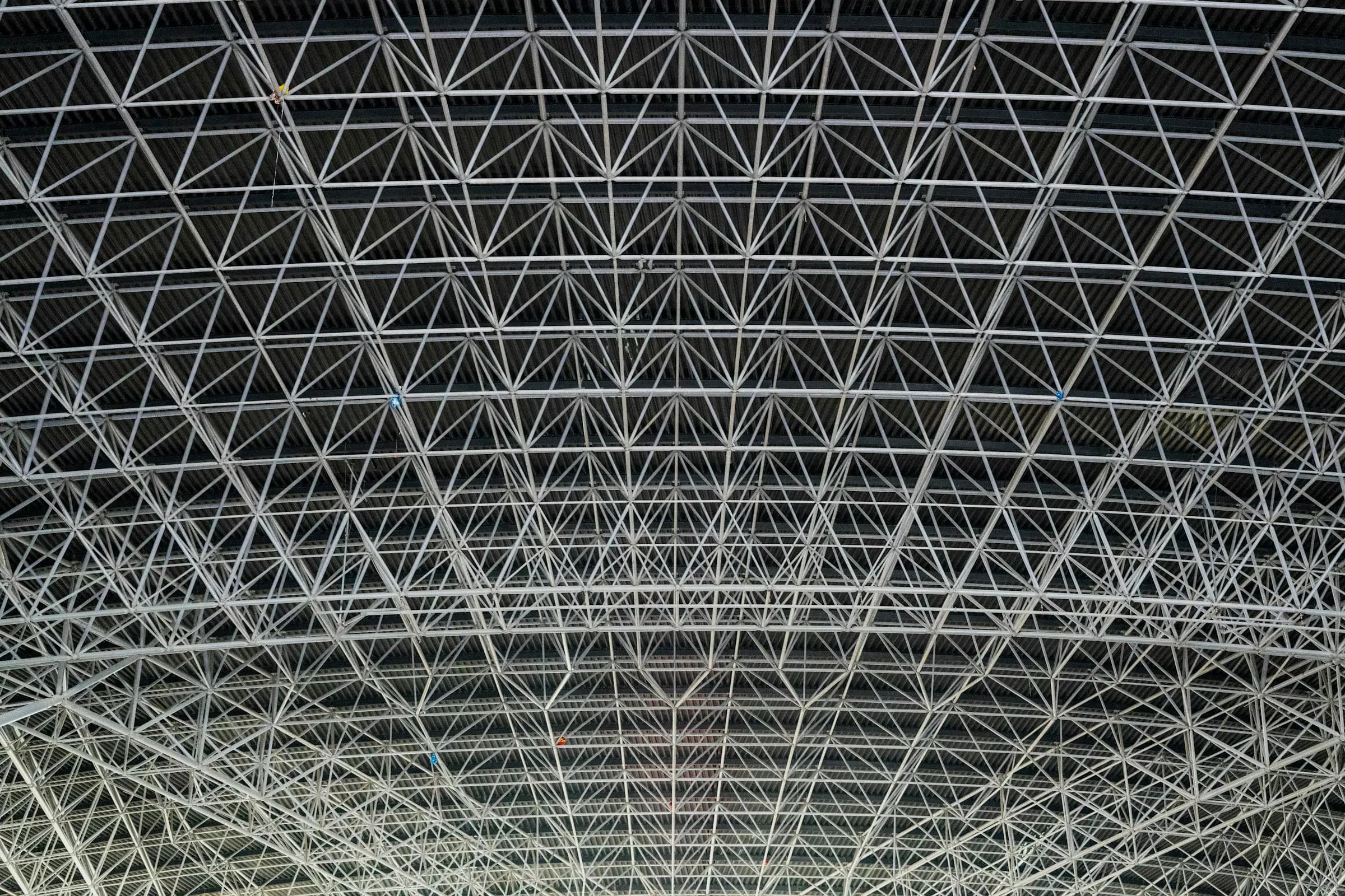 Estrutura espacial metálica de cobertura industrial